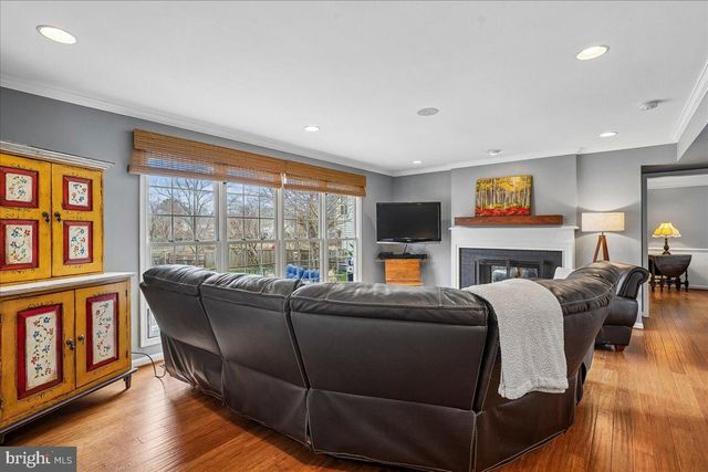 8307 RICHLAWN TER, Fairfax Station, VA 22039