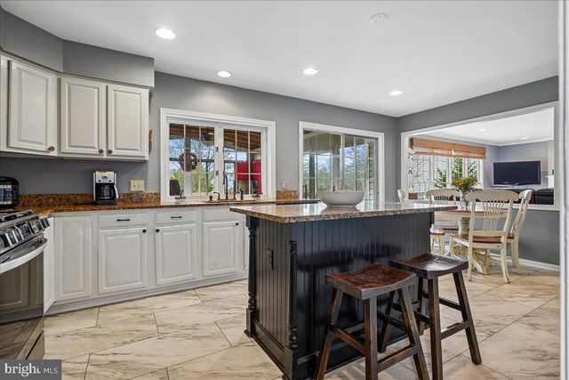 8307 RICHLAWN TER, Fairfax Station, VA 22039