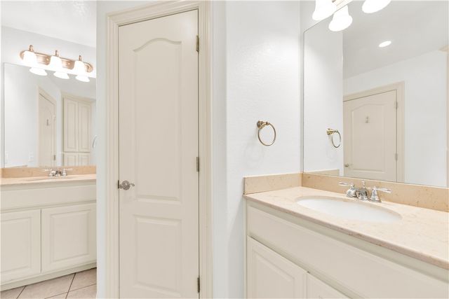 536 Tennyson Lane, Fayetteville, AR 72704