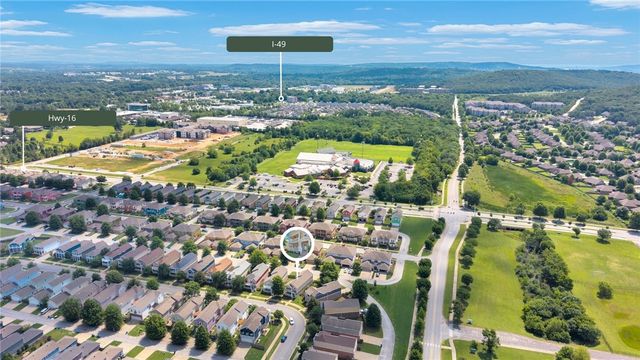 536 Tennyson Lane, Fayetteville, AR 72704