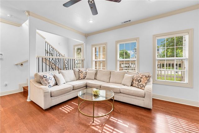 536 Tennyson Lane, Fayetteville, AR 72704