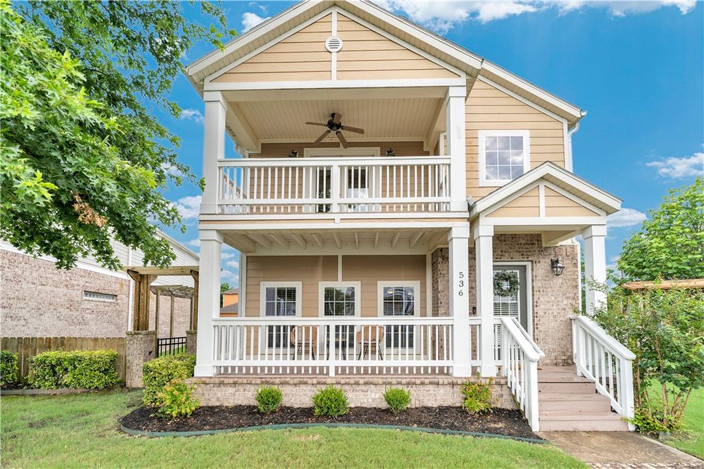536 Tennyson Lane, Fayetteville, AR 72704