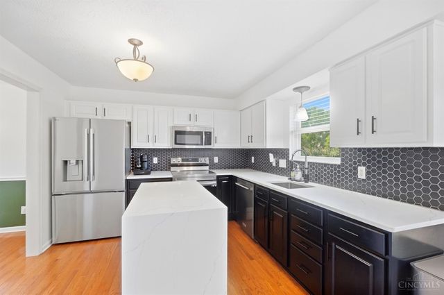 8044 Seabury Court, West Chester, OH 45069