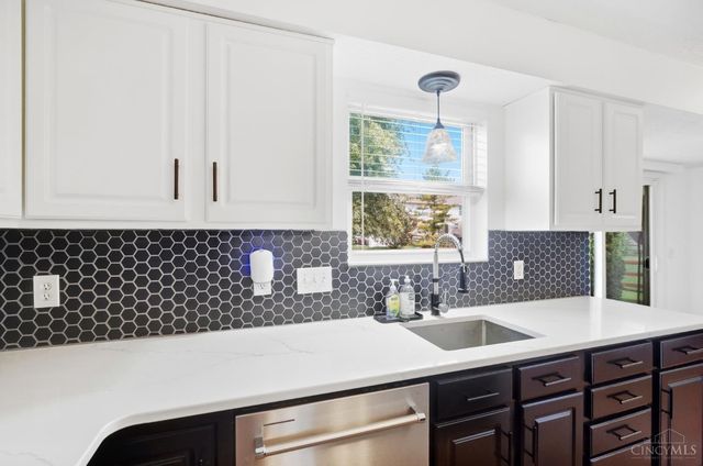 8044 Seabury Court, West Chester, OH 45069