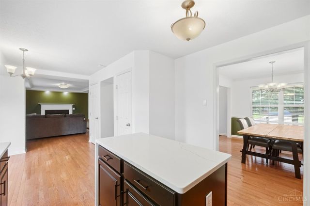 8044 Seabury Court, West Chester, OH 45069