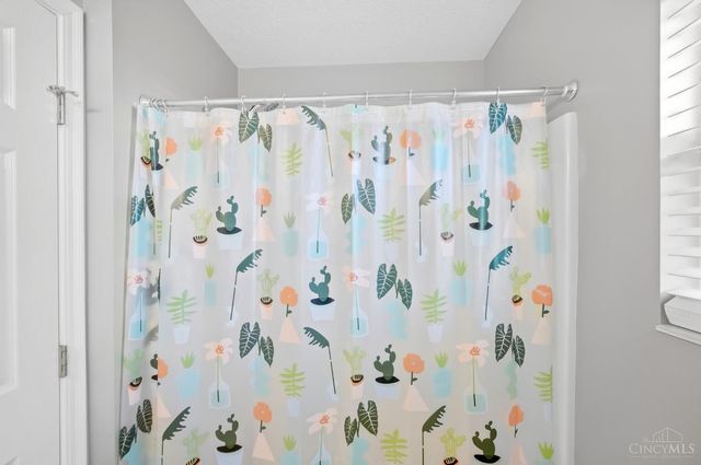 8044 Seabury Court, West Chester, OH 45069
