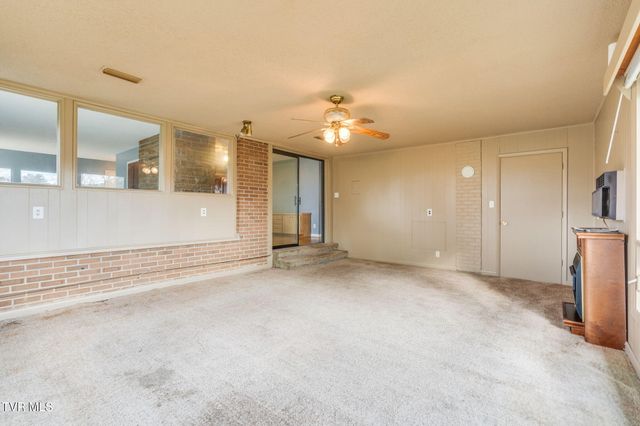 219 Bear Track Road, Jonesborough, TN 37659