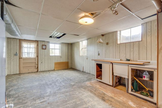 219 Bear Track Road, Jonesborough, TN 37659