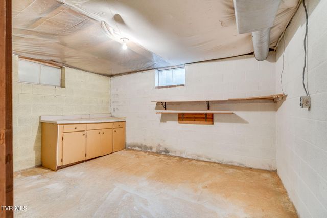 219 Bear Track Road, Jonesborough, TN 37659