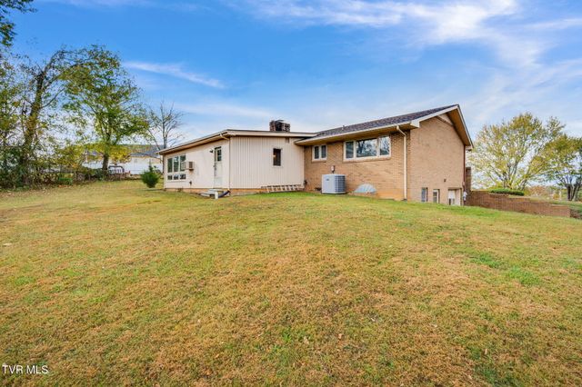 219 Bear Track Road, Jonesborough, TN 37659