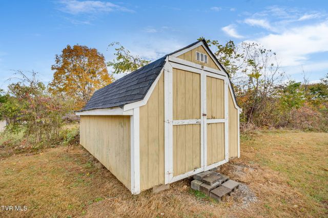 219 Bear Track Road, Jonesborough, TN 37659