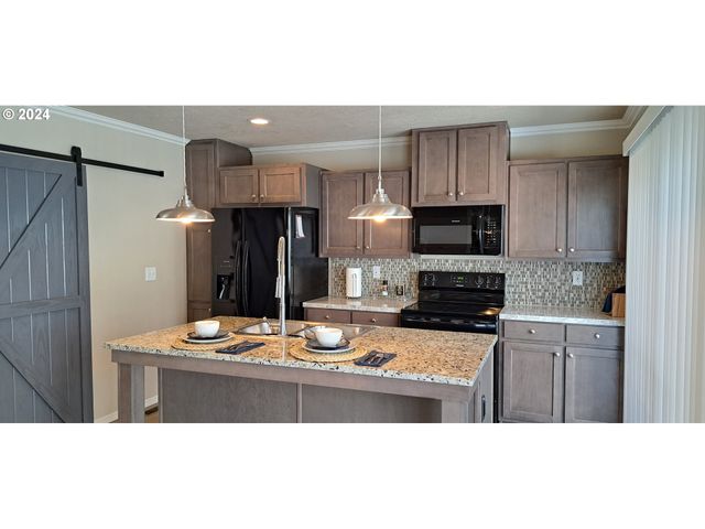 765 Sw CHEHALIS Ave, Chehalis, WA 98532