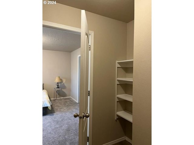 765 Sw CHEHALIS Ave, Chehalis, WA 98532