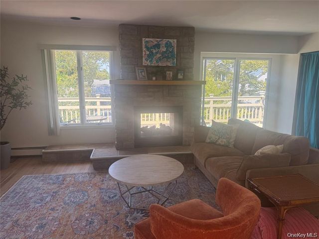 458 W Chester Street Upper, Long Beach, NY 11561