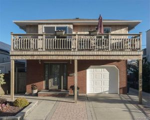 458 W Chester Street Upper, Long Beach, NY 11561