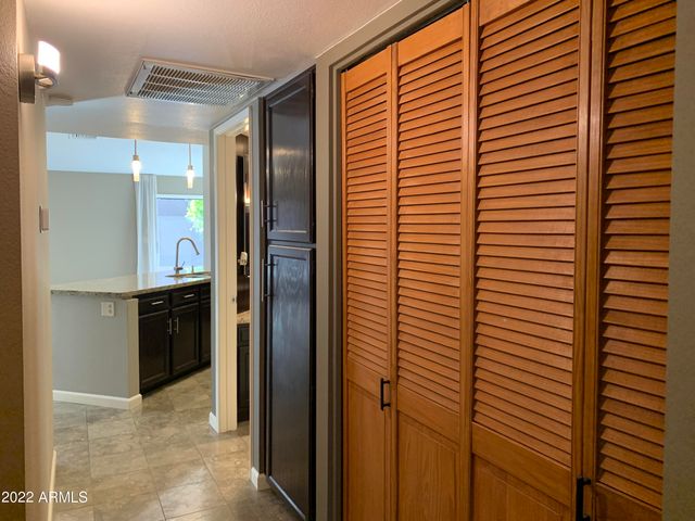 4302 E BANNOCK Street, Phoenix, AZ 85044