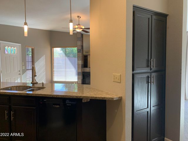 4302 E BANNOCK Street, Phoenix, AZ 85044