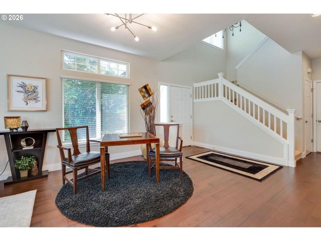 9645 Nw SILVER RIDGE Loop, Portland, OR 97229