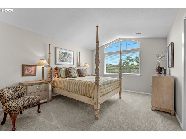 9645 Nw SILVER RIDGE Loop, Portland, OR 97229
