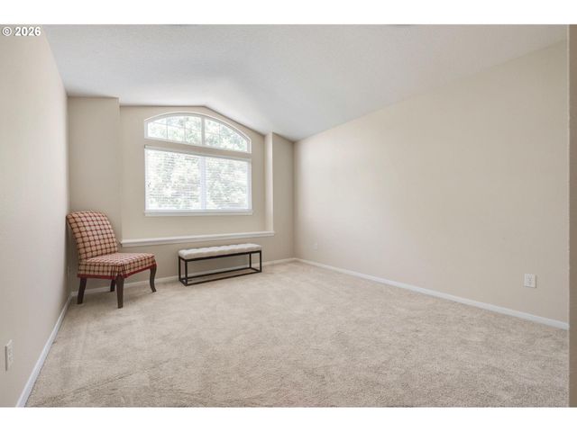 9645 Nw SILVER RIDGE Loop, Portland, OR 97229