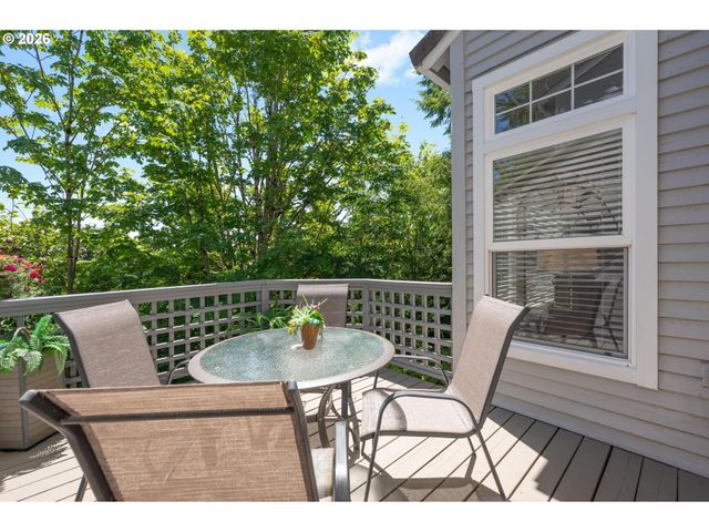 9645 Nw SILVER RIDGE Loop, Portland, OR 97229