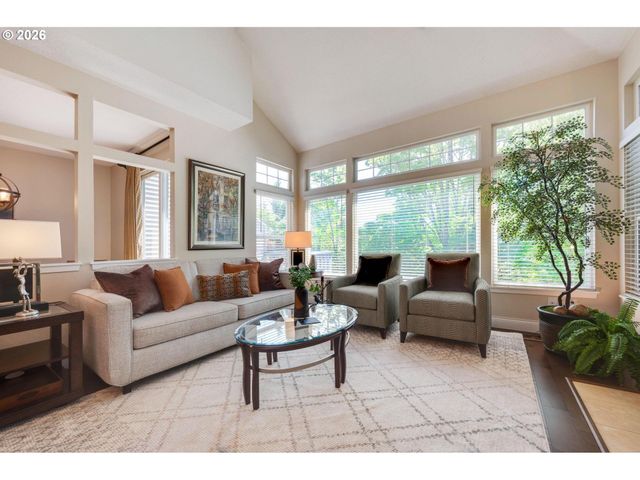 9645 Nw SILVER RIDGE Loop, Portland, OR 97229