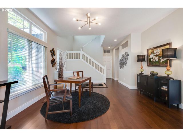 9645 Nw SILVER RIDGE Loop, Portland, OR 97229