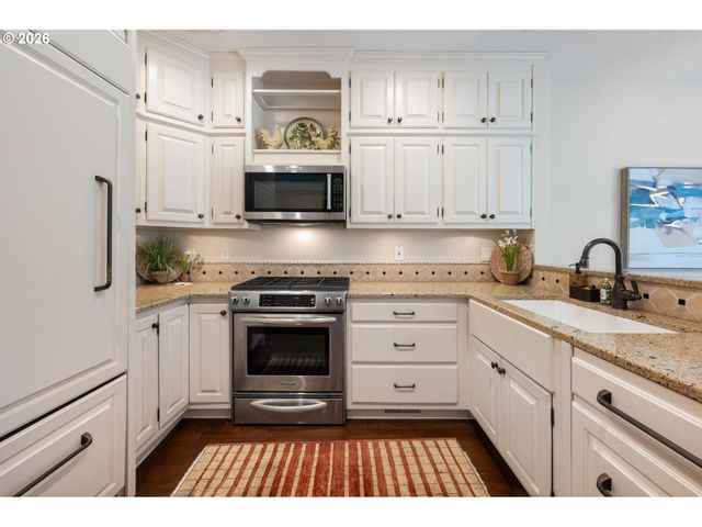 9645 Nw SILVER RIDGE Loop, Portland, OR 97229