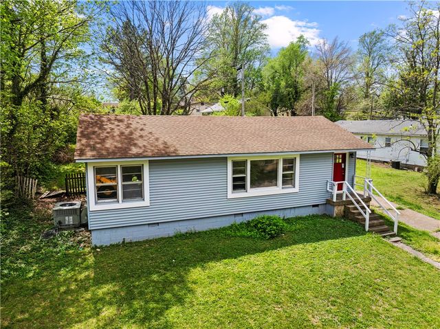 808 Beverly, Harrison, AR 72601