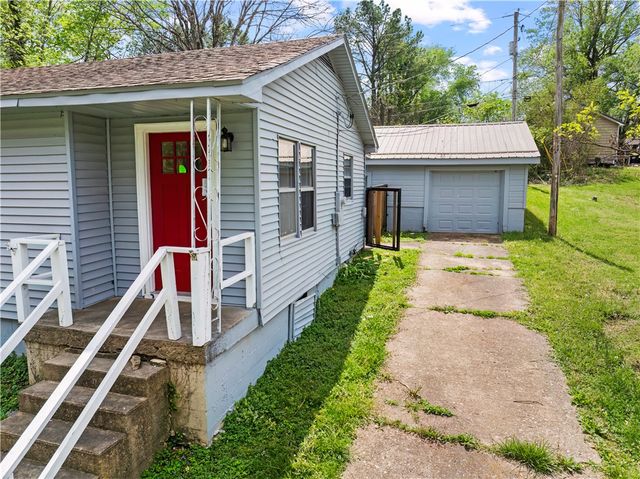 808 Beverly, Harrison, AR 72601