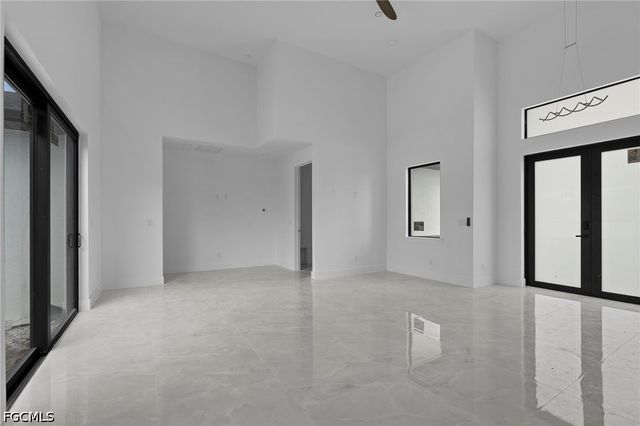 2826 NW 42nd AVE, Cape Coral, FL 33993