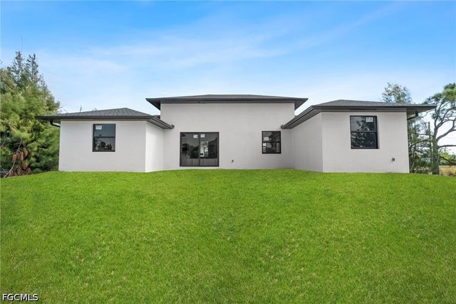 2826 NW 42nd AVE, Cape Coral, FL 33993