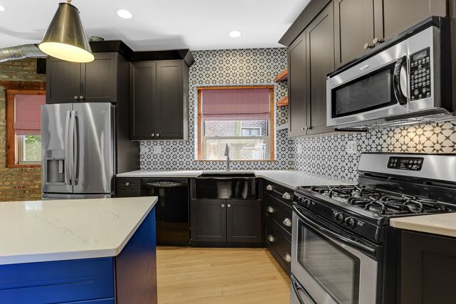 1225 W Greenleaf Avenue 3E, Chicago, IL 60626