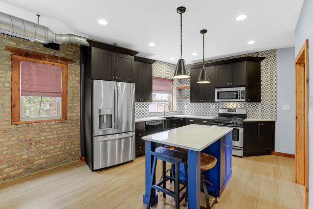 1225 W Greenleaf Avenue 3E, Chicago, IL 60626