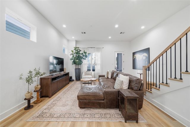 1307 E 27th Street, Houston, TX 77009