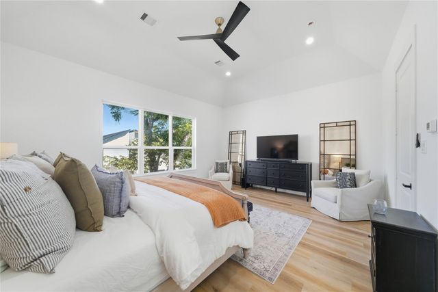 1307 E 27th Street, Houston, TX 77009