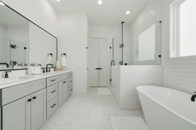 1307 E 27th Street, Houston, TX 77009