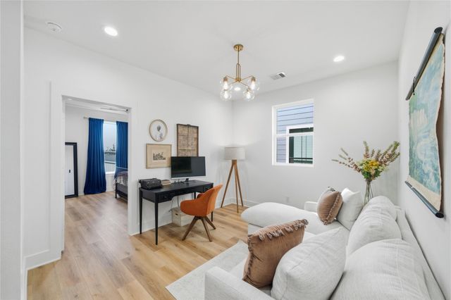 1307 E 27th Street, Houston, TX 77009