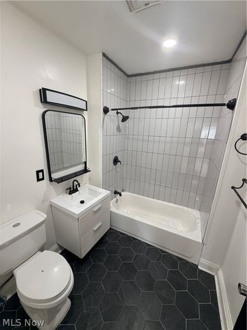 10222 Parkgate Avenue, Cleveland, OH 44108