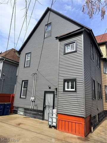 10222 Parkgate Avenue, Cleveland, OH 44108
