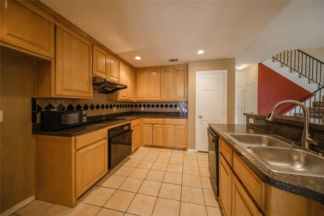 3325 Devonshire Drive, Plano, TX 75075