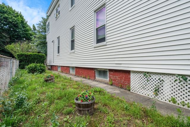 112 Dudley Street, Cambridge, MA 02140