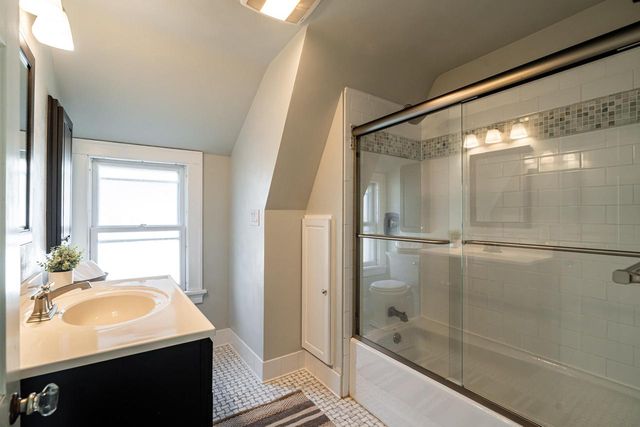 1753 Underwood AVENUE, Wauwatosa, WI 53213