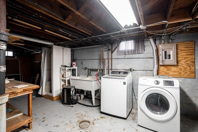 1753 Underwood AVENUE, Wauwatosa, WI 53213