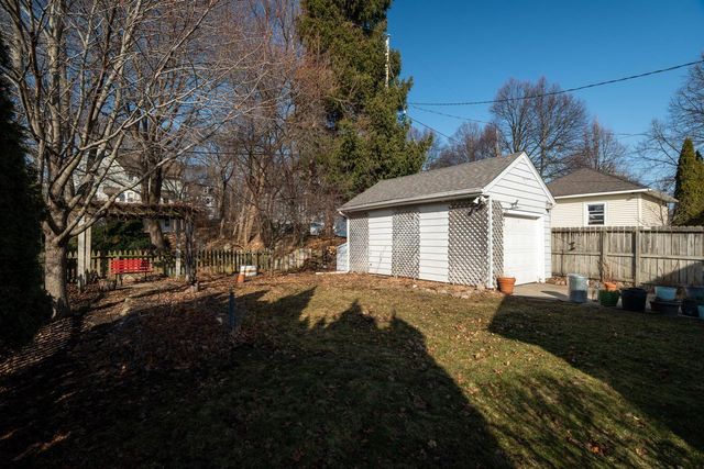 1753 Underwood AVENUE, Wauwatosa, WI 53213