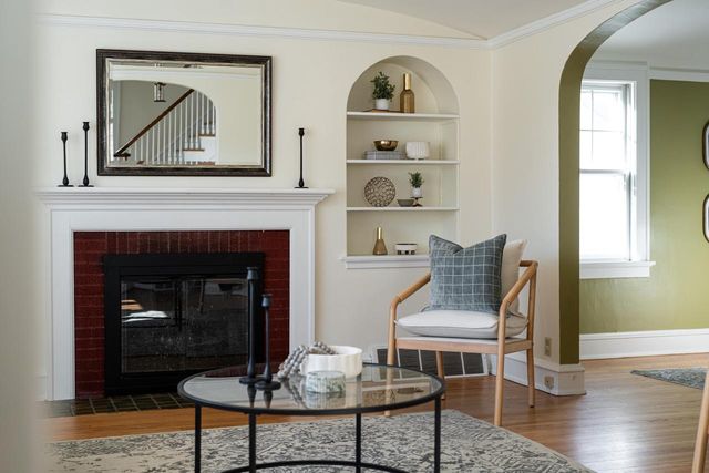 1753 Underwood AVENUE, Wauwatosa, WI 53213