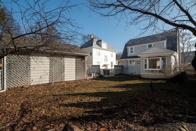 1753 Underwood AVENUE, Wauwatosa, WI 53213