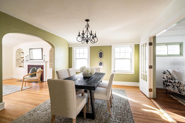 1753 Underwood AVENUE, Wauwatosa, WI 53213