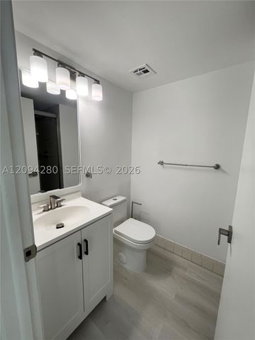 5880 Collins Ave PH-1, Miami Beach, FL 33140
