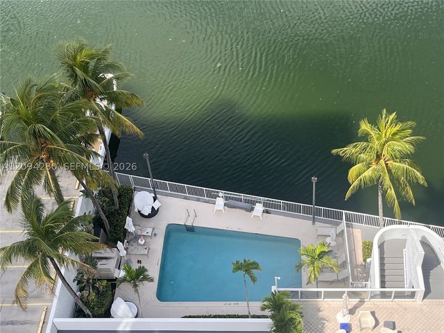 5880 Collins Ave PH-1, Miami Beach, FL 33140
